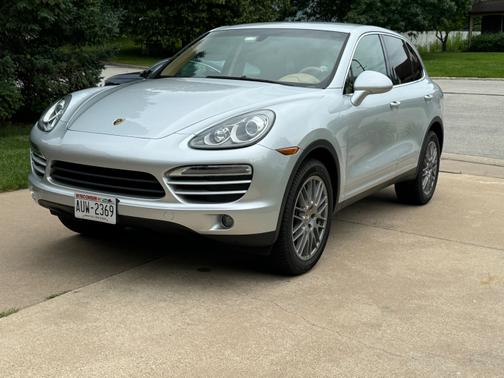 2011 Porsche Cayenne Base