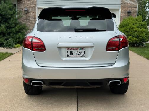2011 Porsche Cayenne Base