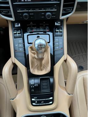 2011 Porsche Cayenne Base