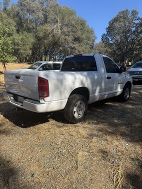 White 2004 Dodge Ram 1500 SLT