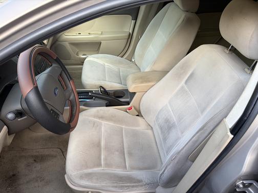 Beige 2007 Ford Fusion SE