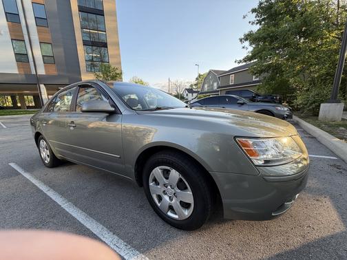 Gray 2010 Hyundai SONATA GLS