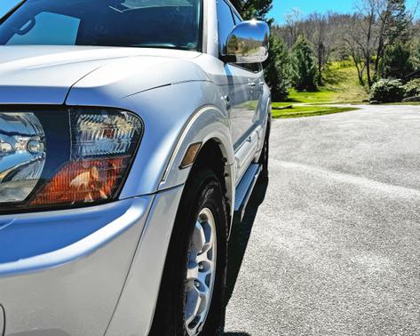 2001 Mitsubishi Montero Limited