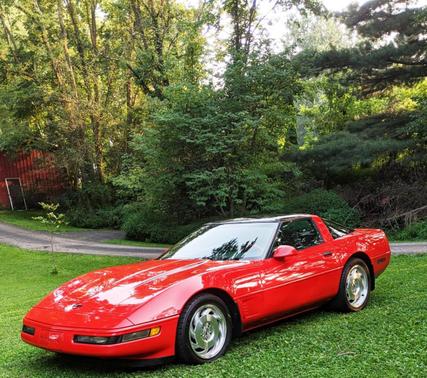 Red 1995 Chevrolet Corvette Base