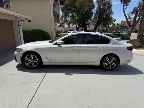 2021 BMW 530e Base