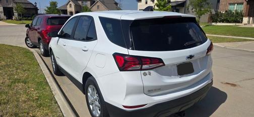 White 2022 Chevrolet Equinox LS