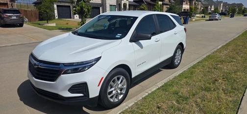 White 2022 Chevrolet Equinox LS