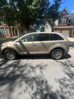 Beige 2007 Ford Edge SEL