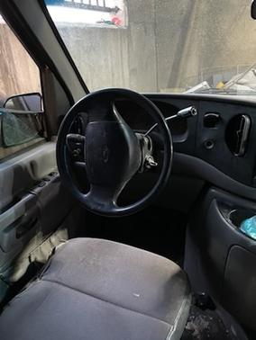 1999 Ford E250 Base