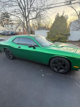 Black 2009 Dodge Challenger R/T