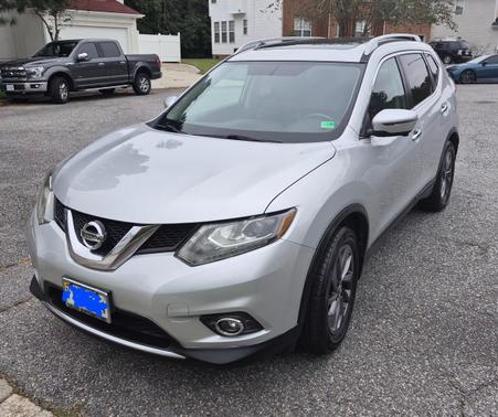 Silver 2016 Nissan Rogue SL