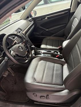 2019 Volkswagen Passat 2.0T SE R-Line