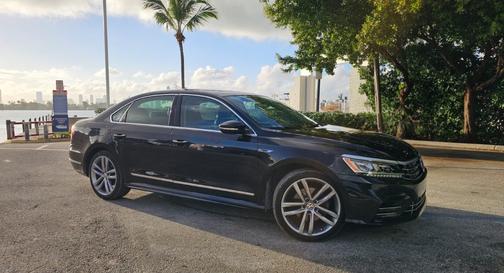 2019 Volkswagen Passat 2.0T SE R-Line