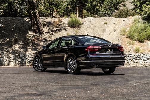 2019 Volkswagen Passat 2.0T SE R-Line