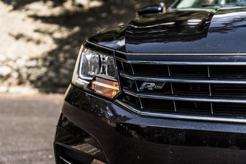 2019 Volkswagen Passat 2.0T SE R-Line