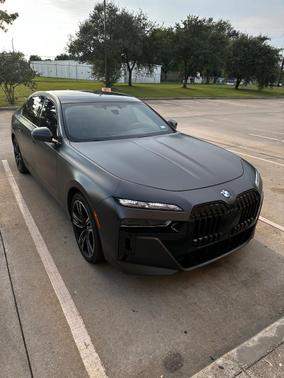 Gray 2023 BMW 760 i xDrive