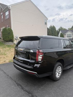 2023 Chevrolet Suburban LT