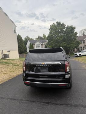 2023 Chevrolet Suburban LT