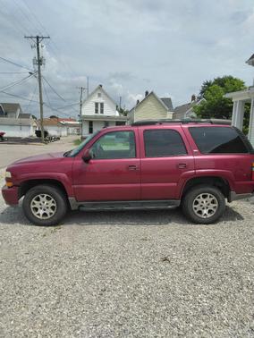 Red 2005 Chevrolet Tahoe Z71