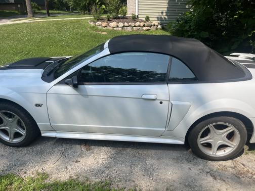 2001 Ford Mustang GT