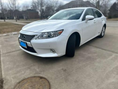 2013 Lexus ES 300h Base