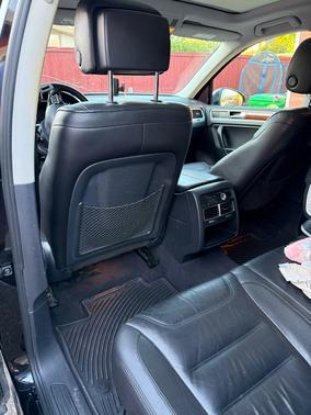 Black 2013 Volkswagen Touareg TDI Lux