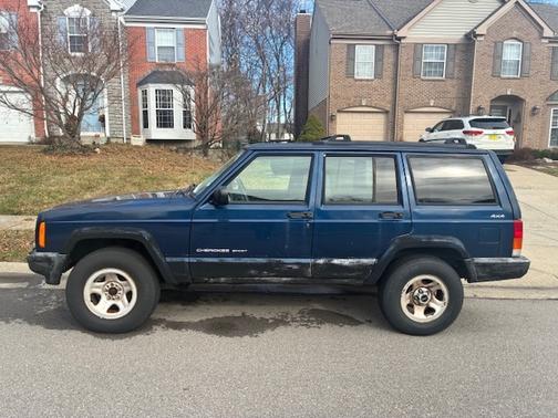 2000 Jeep Cherokee Sport 4WD