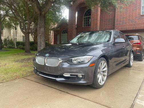 Gray 2012 BMW 328 i