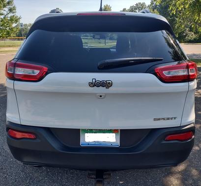 2017 Jeep Cherokee Sport