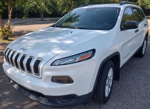 2017 Jeep Cherokee Sport