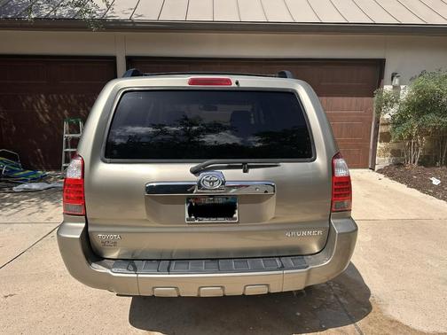 Gold 2007 Toyota 4Runner SR5