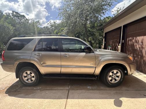 Gold 2007 Toyota 4Runner SR5