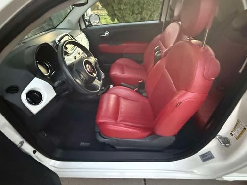2017 FIAT 500 Lounge