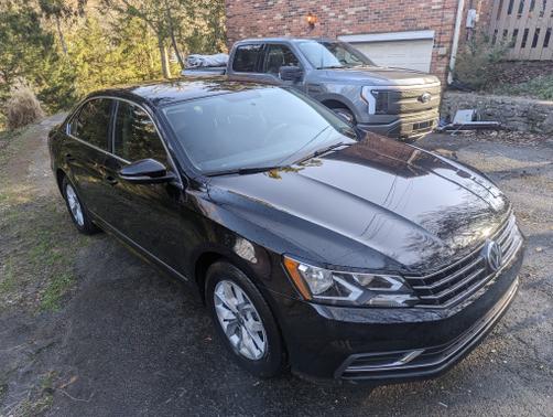 2016 Volkswagen Passat 1.8T S
