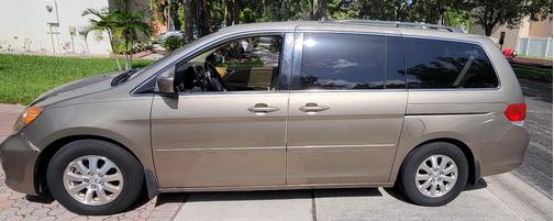 Gold 2008 Honda Odyssey EX-L