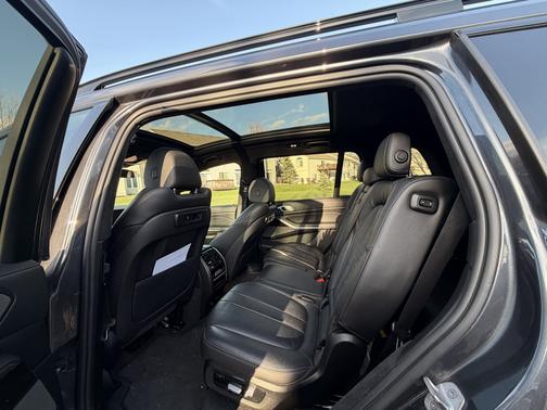 Gray 2020 BMW X7 xDrive40i