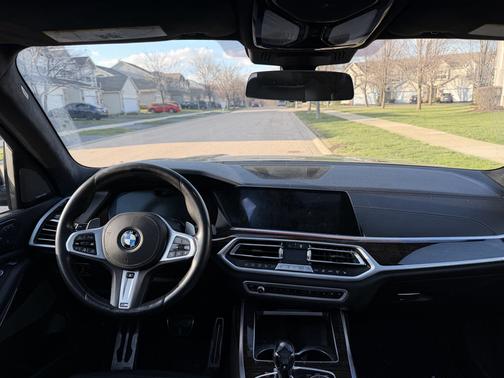 Gray 2020 BMW X7 xDrive40i