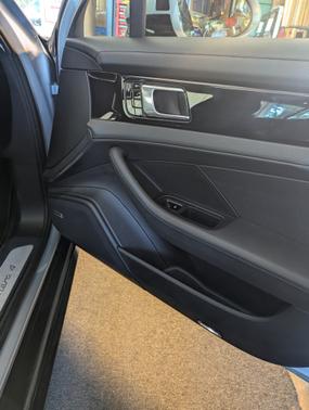 2017 Porsche Panamera Panamera 4