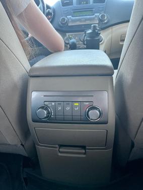 Black 2011 Toyota Highlander SE