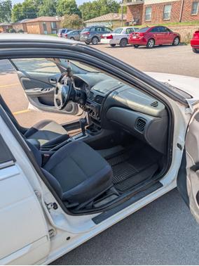 White 2005 Nissan Sentra 1.8 S