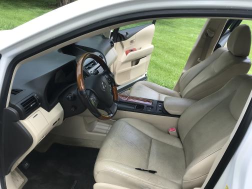 Photo 5 of 6 of 2010 Lexus RX 350 Base