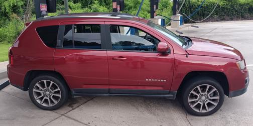 Red 2016 Jeep Compass Latitude