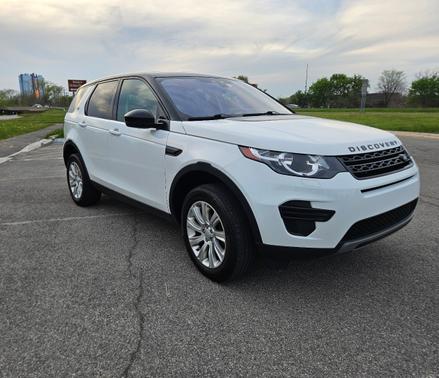 White 2018 Land Rover Discovery Sport SE