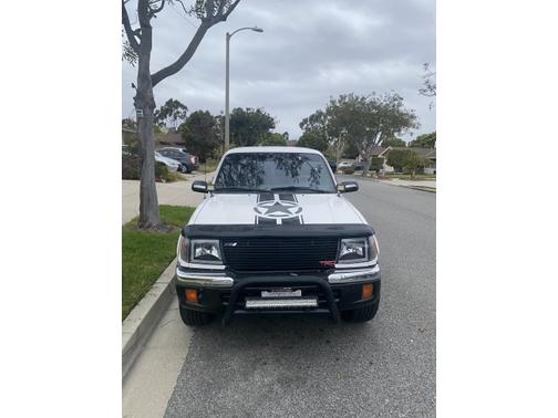 2000 Toyota Tacoma PreRunner Xtracab