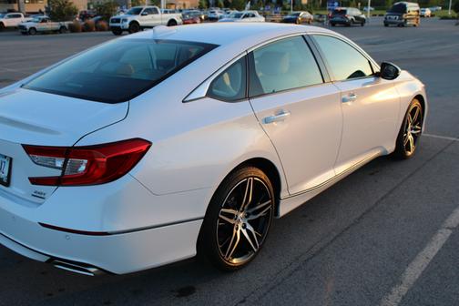 2022 Honda Accord Touring 2.0T