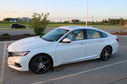 2022 Honda Accord Touring 2.0T
