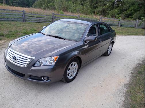 2010 Toyota Avalon XL