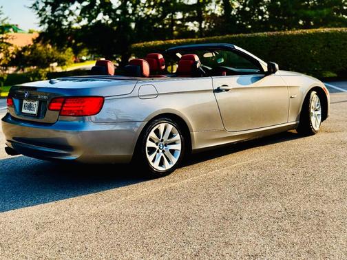 Gray 2011 BMW 328 i
