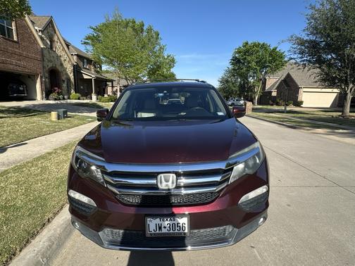 Red 2017 Honda Pilot Touring