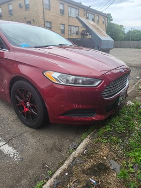 Red 2013 Ford Fusion SE